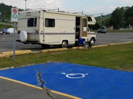 Attention aux espaces bleus!