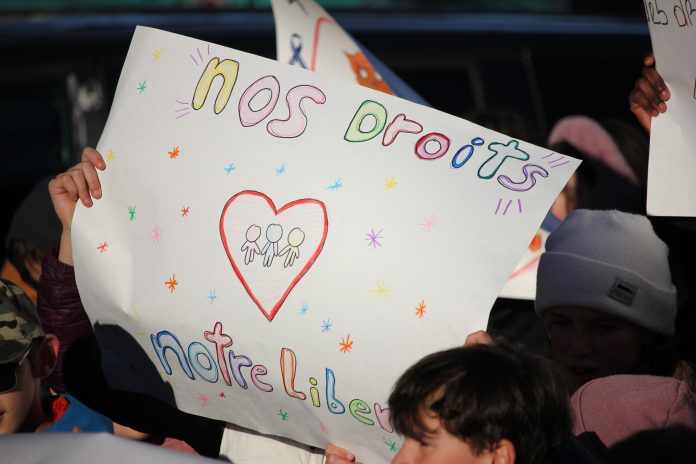 20251120_TG_ManifDroitsEnfancePancarte