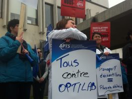 Manifestation pour contrer OPTILAB en Gaspésie