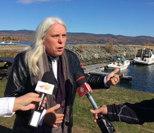 Manon Massé discute d’économie au service des gens à Gaspé