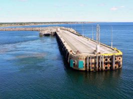 CHANDLER SOUHAITE DEVENIR PROPRIÉTAIRE DU QUAI