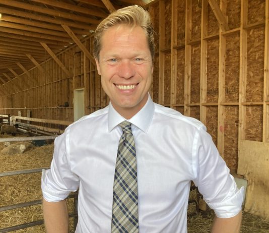 Alexis Deschênes se lance dans la course pour succéder à Kristina Michaud