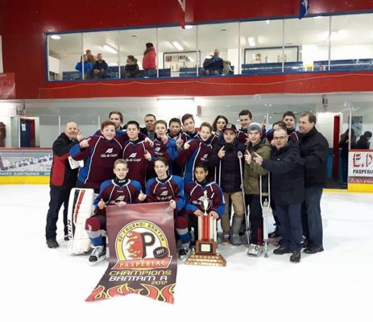 Tournoi Paspébiac: L’équipe Caisse Pop Gaspé remporte la finale 3-2 en fusillade