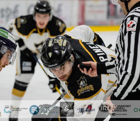 Les Corsaires toujours seul au premier rang