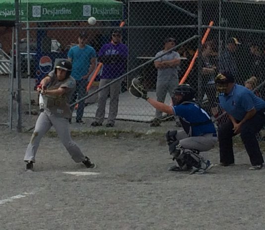 De la balle orthodoxe à Rivière-au-Renard cet été