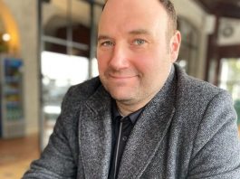 En Russie, le Gaspésien Frédéric Cyr observe les débuts du conflit armé